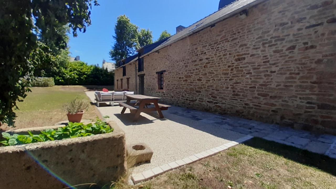 Petit Manoir Proche Dinan - Chambre D'Hotes Lanvallay 外观 照片