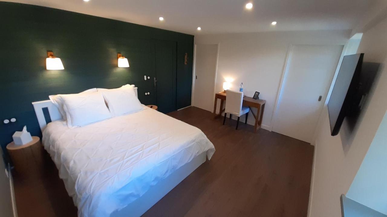 Petit Manoir Proche Dinan - Chambre D'Hotes Lanvallay 外观 照片
